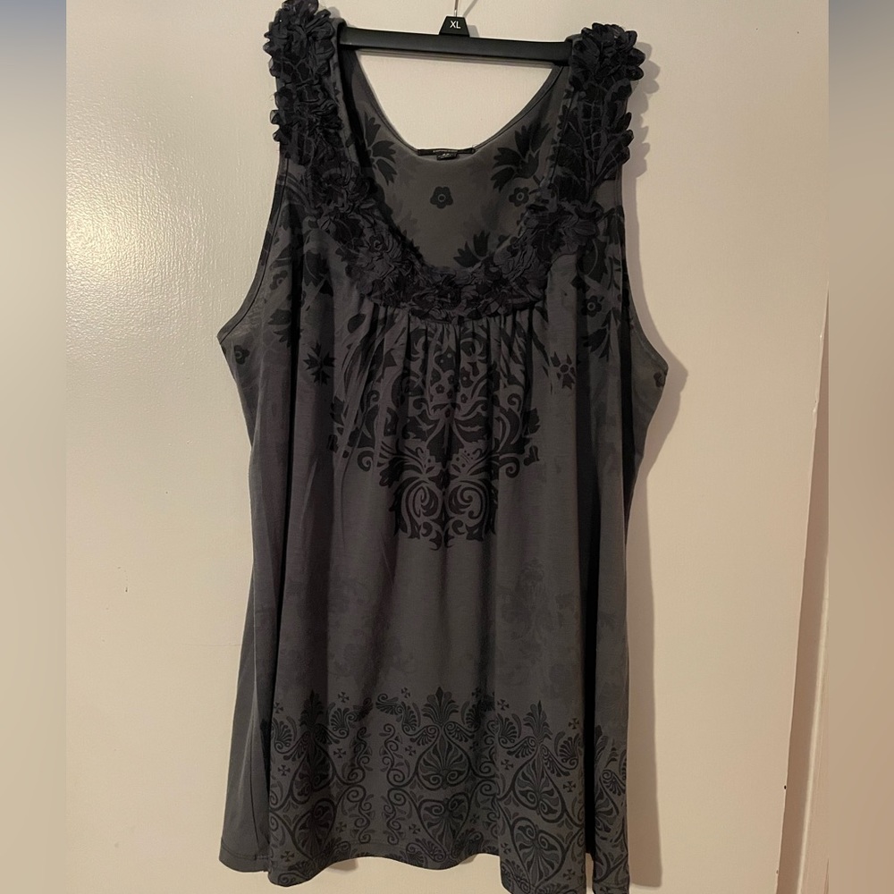 Tank Top with Floral neck size 2X